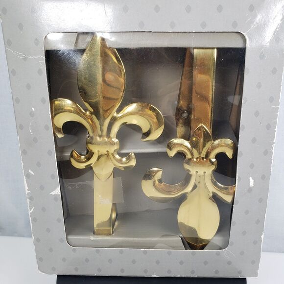 Vintage 1992 Finishing Touch Curtain Holdback Solid Brass Fleur de lis  Arm USA - Picture 3 of 12